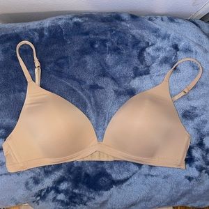 Underwire free bra